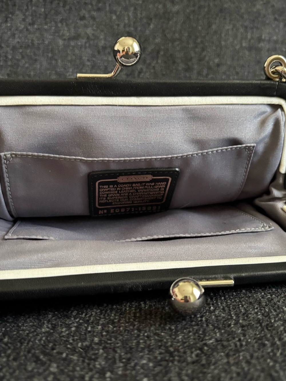 Rare Black Coach Parker Kisslock Bag 13621 - Picture 3 of 5